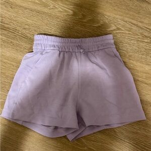 Lululemon soft stream shorts